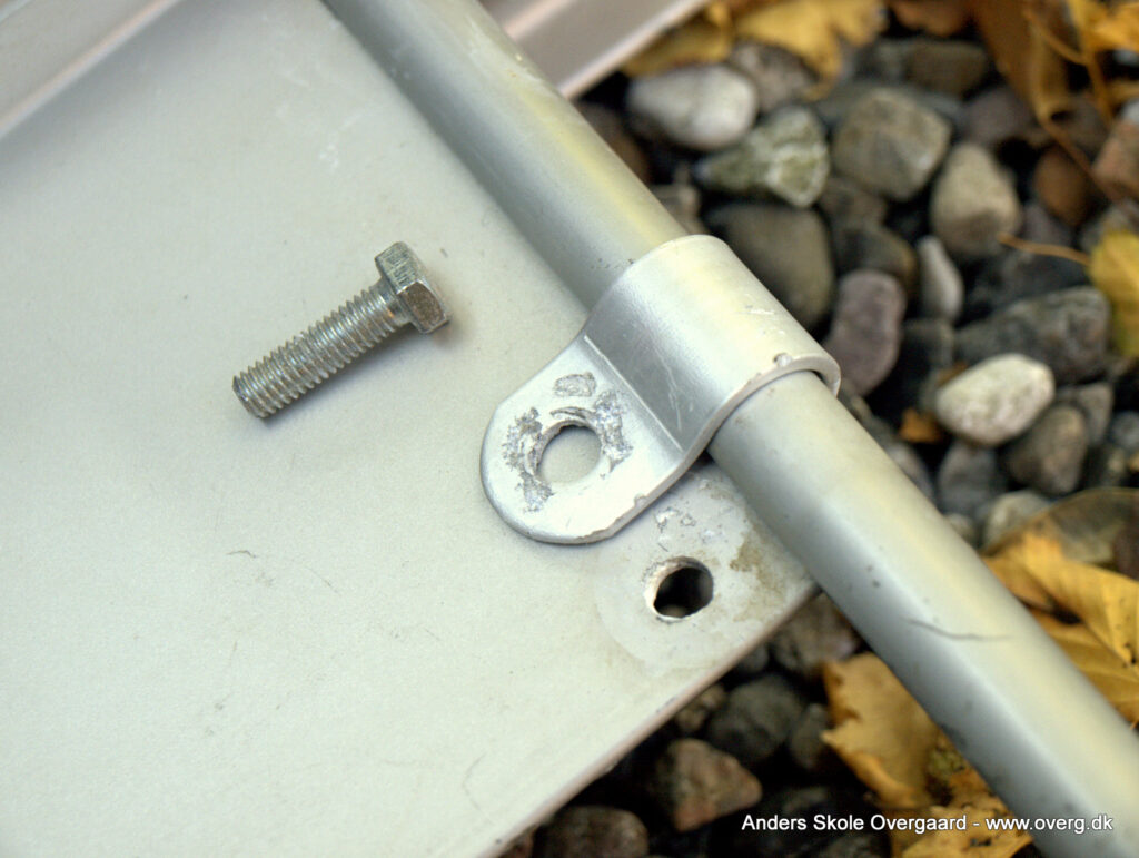 LIDT unødvendig korrosion ved de rustfri bolte, som jeg skifter til Galvaniserede bolte